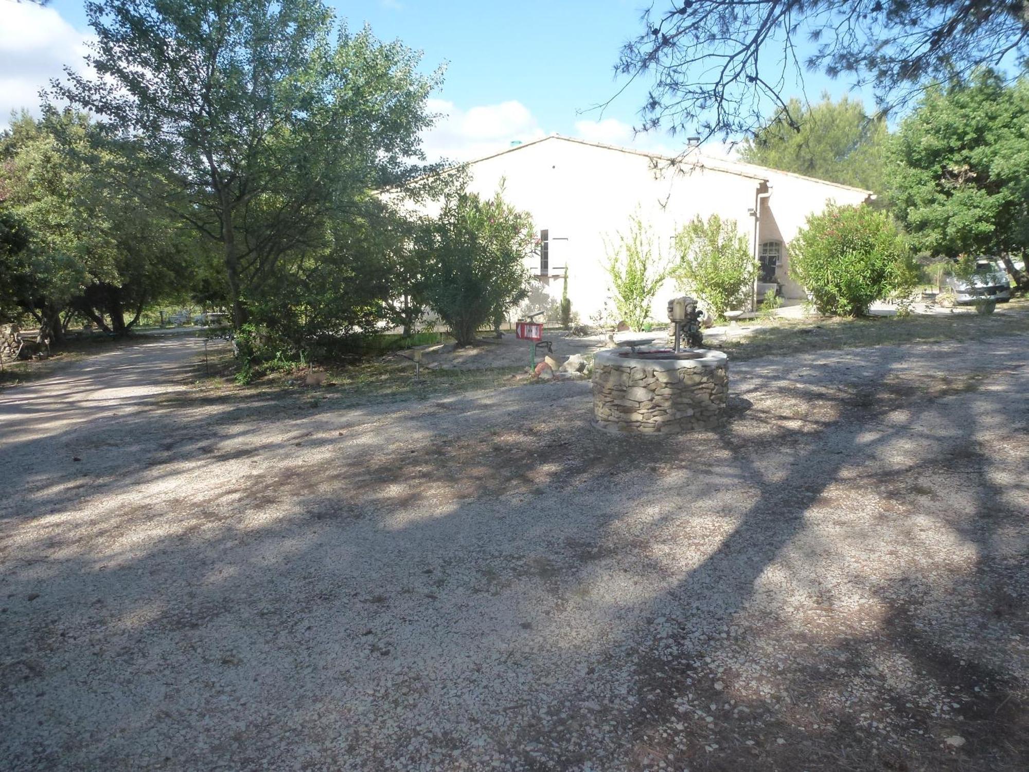 Chambre D'Hotes La Pinede Lambesc Exterior photo
